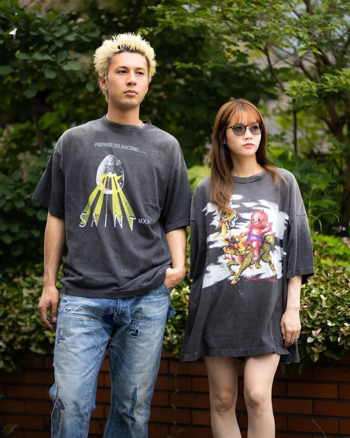 SAINT Mxxxxxx EGG SS TEE/BLK Broken egg shell/SAINT LOGO projection distressed retro short-sleeves Washed black S-XL Correct version Customized co-branded main mark/washed mark/cherub mark Tubular fabric Garment dyeing Rewashing water fading Destroying graffiti Simulating natural distressed effect Top-notch printing technology Washing treatment